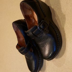 Born wedge clog size 6